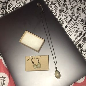 Seashell necklace and earring set